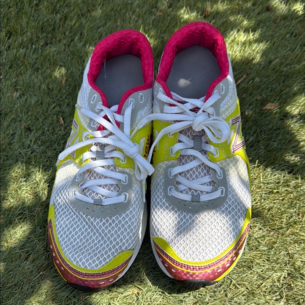 New Balance White and Pink Athletic Shoes with Breathable Mesh